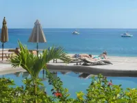 Villas de Cortez, Beachfront, 24 Picklebball Cts, Poolside, ,  1 Br Condo,