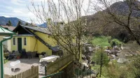 Holiday Home on the hill Hotels in 