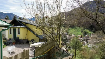 Holiday Home on the hill Отели в г. Эбензе