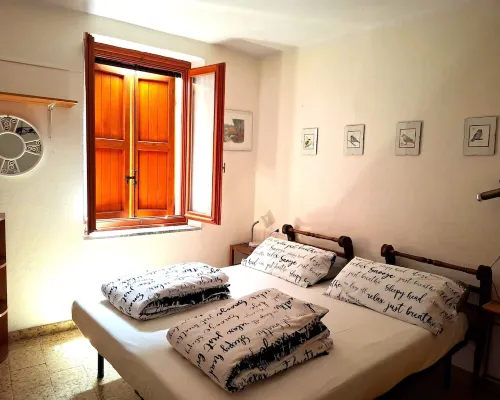 Welcoming cozy apartment in a quaint medieval village Hotels in Plesio