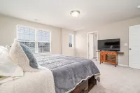 Beautiful Peaceful 3 Bedroom Home in Plainfield Hotels near Louis Joliet Mall