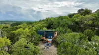 Cute clean cabin with views, hot tub, deck, grill - near Waco, TX