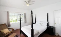 Calmando. Enjoy some of the best oceanfront views Crown Point has to offer. - Villas