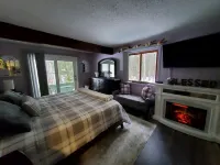 Beautiful condo right near all North Conway, Jackson and Bartlett has to offer!