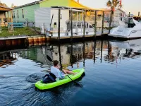Canal home, NAS, Blue Angels, Tiki Bar, near beaches, bring your boat Hotels in Warrington