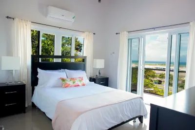 LaVue – Modern Condo w/ Queen Bed + Oceanview Các khách sạn ở 