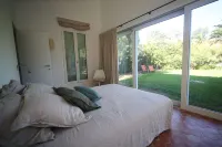 Unique: magnificent villa in Porquerolles Các khách sạn gần Le port de l'ile de Porquerolles