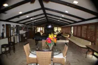 Home/MINI RESORT- pool, tennis court, pickleball, golf course, lg. Clubhouse Hotels in Zachary