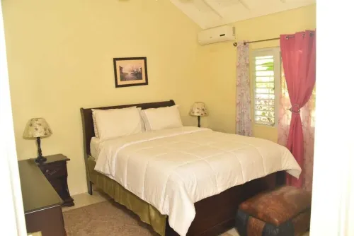 Clean, Cozy, Convenient, Villa in Elite Community