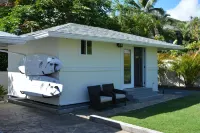 Bright, upgraded house, A/C, near the ocean! CONTACT FOR RATES & AVAILABILITY! Hotels near Lanikai Beach