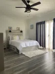 European designed townhouse with boat dock access and 5 mins walk from beach.