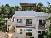 Lovely ground floor condo with pool and roof in Punta Sur