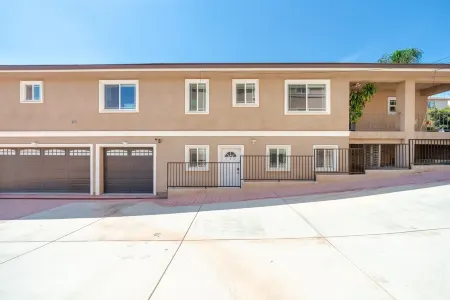 7 Bedrooms *May House* Gated Close to Chinatown Отели рядом с достопримечательностью «Fatman Ding Plaza»