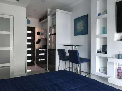 308 Cozy Beachfront Studio