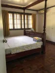 House with private pool and extensive garden