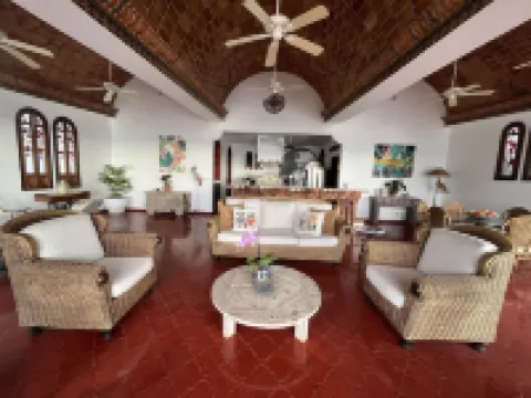 Spacious 2 bedroom oceanfront apartment Hotels in Compostela