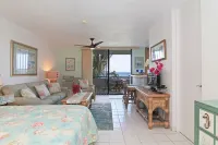 Playa Linda - St. Thomas Oceanfront Studio Condo at Pool & Bolongo Beach, USVI