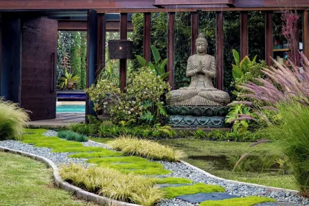 Experience an Award-Winning Luxurious Chateau Above the Clouds Отели в г. Ретиро