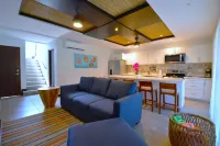 Modern Pura Vida Luxury - One finest homes, private pool. Upscale gated safe