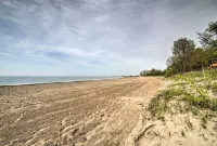 Geneva Cottage w/ Patio - Walk to Park, Lake Erie! - 3-Sterne