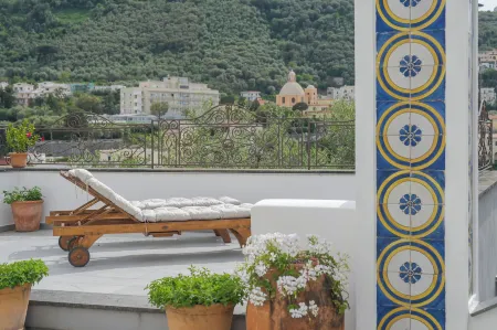 Le Cavottole Resort Отели рядом со станцией Seiano