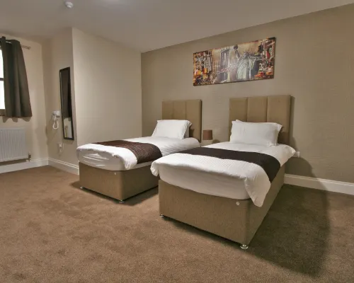 นิว เคาน์ตี้ โฮเต็ล บาย รูมส์บุ๊ค โรงแรมในกลอสเตอร์