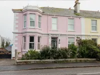 Melvill House - parking