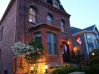 Suites of Euston Hotels near St. Dunstan's Basilica