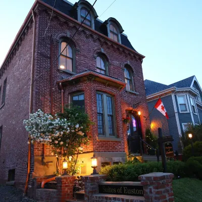 Suites of Euston Hotel berhampiran St. Dunstan's Basilica