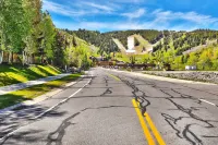 คอมสต็อก 204 คอนโด 2 ห้องนอน โดย RedAwning