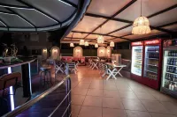 Club Karakas Apart Otel - Quầy Bar