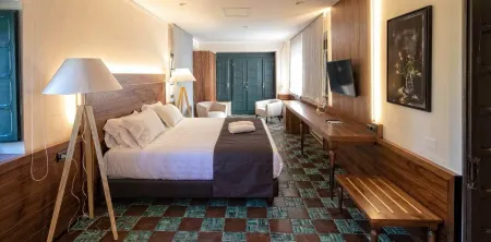 La Loggia Historic Resort Отели в г. Монтегридольфо