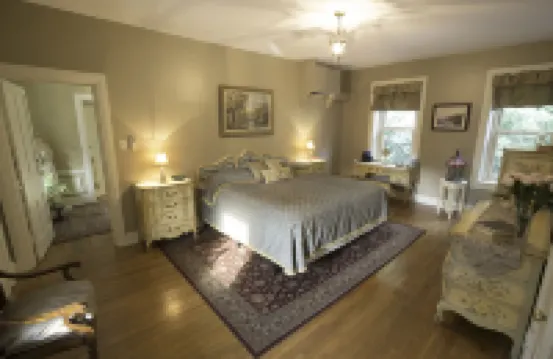 The Hollinger House
