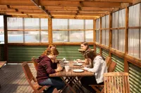 Dusky Lodge