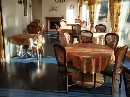 Logis Hotel Calisola Besançon - Soirée Etape Отели в г. Монфокон