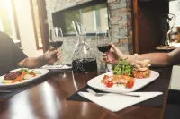 Kinipi Spa Nordique et hébergement Hotels in Yamachiche