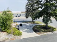 The Pines Country Inn Hotels in Owosso