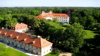 Schloss Lübbenau - Hotelbetriebsgesellschaft Schloss Lübbenau mbH Hotels in der Nähe von Slawenburg Raddusch
