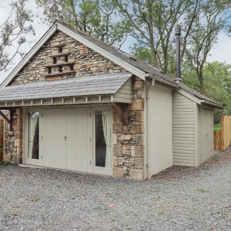 Dove Tail Barn