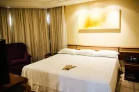 Pousada Dos Girassóis Hotels near Tree Square