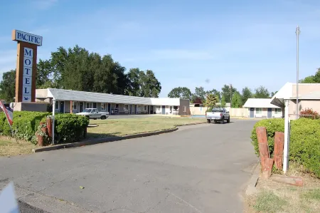 Pacific Motel