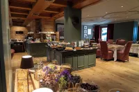 โรงแรมอาลู