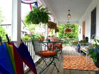Bourne Bed and Breakfast Hotels near Ogunquit Memorial Library