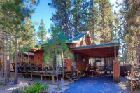 Sky Chalet 3 Bedroom Cabin by Redawning - Chalets
