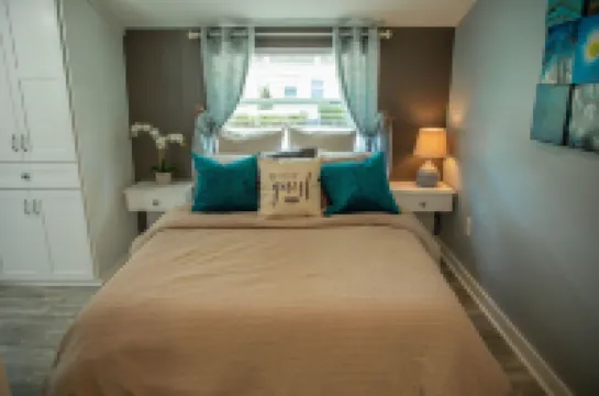 Family Home w/ Private Pool & Yard Only 24 Mi to Disney!