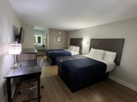 Lakeside Inn Hotels in Marshall County