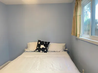 1 Bed 1 Bath Suite Coquitlam Centre Hotels near Carnoustie Golf Club