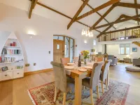 Hoppers Barn Hotels in Hartland
