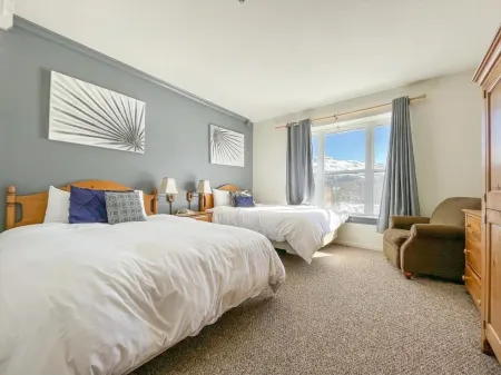 7 Guests 2Br 2BA Pool Hot Tub & Game Room at Cbl Отели рядом с достопримечательностью «Брайан Хед Резорт»