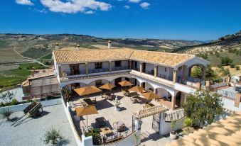 Lemon Tree Retreat at El Amparo